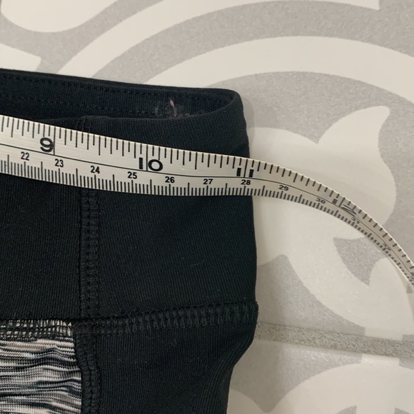 Sport Capris - 90 Degrees - Picture 8 of 8